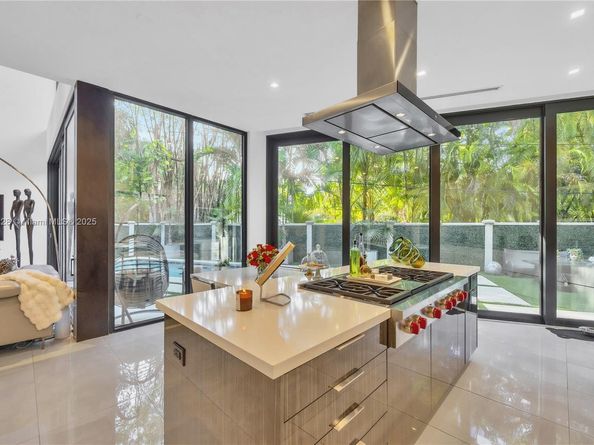 3764 Carmen Ct, Miami FL 33133