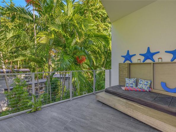 3764 Carmen Ct, Miami FL 33133