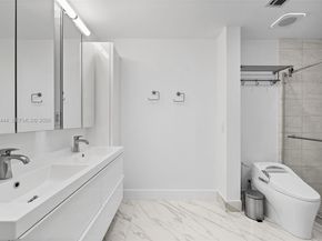 3549 Magellan Cir 418, Aventura FL 33180