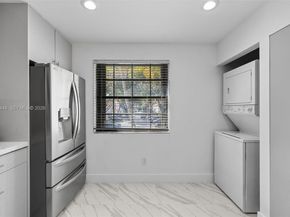3549 Magellan Cir 418, Aventura FL 33180