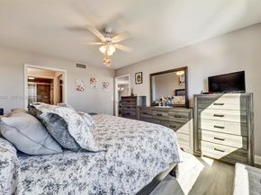 7448 N Devon Dr 305, Tamarac FL 33321