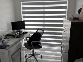 733 SW 99th Ct Cir, Miami FL 33174