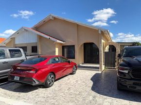 733 SW 99th Ct Cir, Miami FL 33174