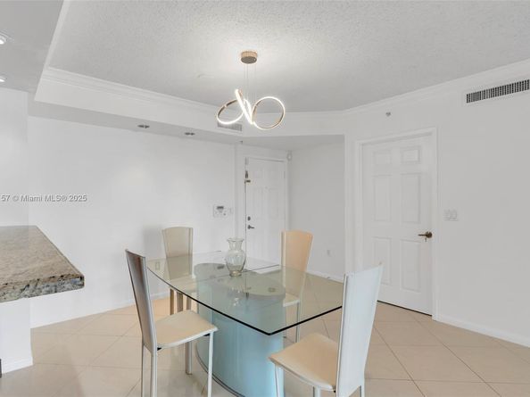 1900 Van Buren St 206B, Hollywood FL 33020