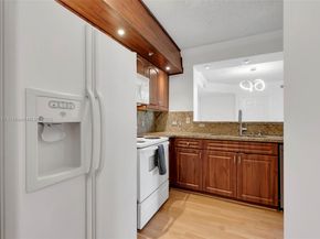 1900 Van Buren St 206B, Hollywood FL 33020