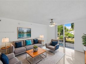 1900 Van Buren St 206B, Hollywood FL 33020