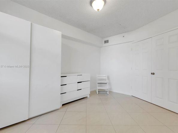 1900 Van Buren St 206B, Hollywood FL 33020
