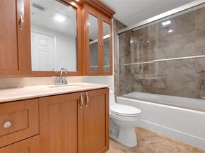 1900 Van Buren St 206B, Hollywood FL 33020
