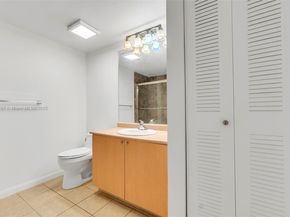 1900 Van Buren St 206B, Hollywood FL 33020