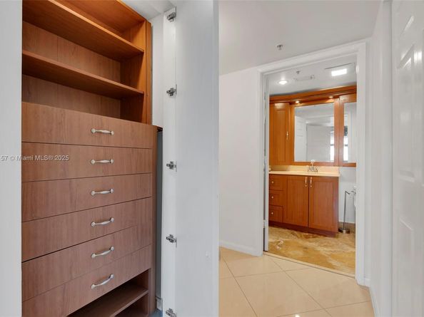 1900 Van Buren St 206B, Hollywood FL 33020