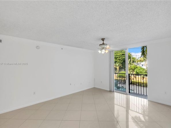 1900 Van Buren St 206B, Hollywood FL 33020