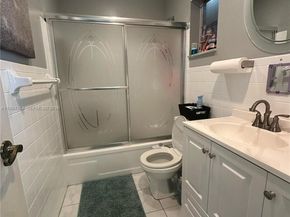 4801 NW 13th Ave, Deerfield Beach FL 33064