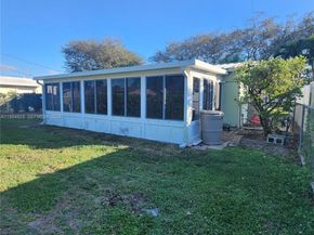 9425 SW 51st Pl, Cooper City FL 33328