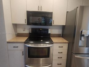 9425 SW 51st Pl, Cooper City FL 33328