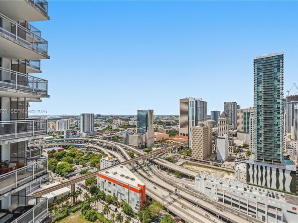 350 S Miami Ave 3307, Miami FL 33130