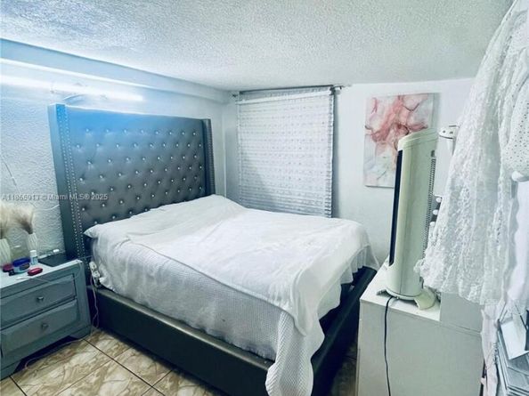 2751 NW 99th St, Miami FL 33147