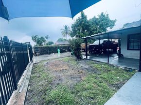 2751 NW 99th St, Miami FL 33147