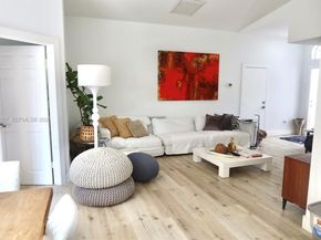 5862 NW 113th Pl, Doral FL 33178