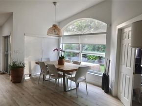 5862 NW 113th Pl, Doral FL 33178