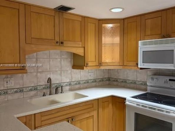 1101 River Reach Dr 418, Fort Lauderdale FL 33315