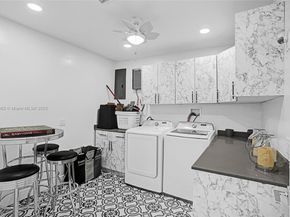 1285 NW 86th St, Miami FL 33147