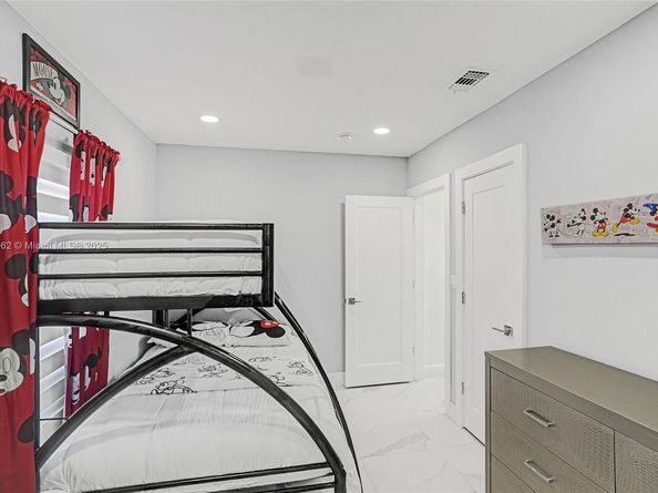 1285 NW 86th St, Miami FL 33147