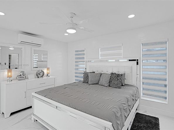 1285 NW 86th St, Miami FL 33147