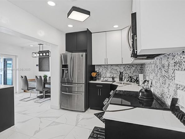 1285 NW 86th St, Miami FL 33147