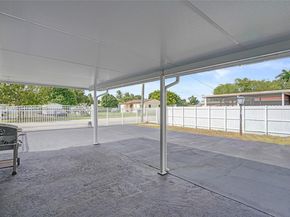 1285 NW 86th St, Miami FL 33147