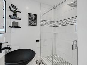 1285 NW 86th St, Miami FL 33147