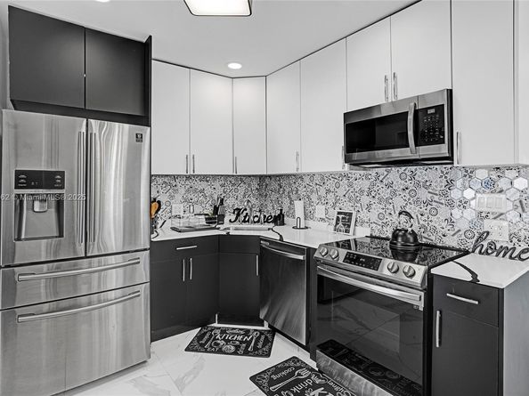 1285 NW 86th St, Miami FL 33147