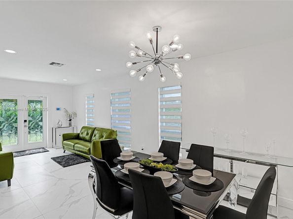 1285 NW 86th St, Miami FL 33147