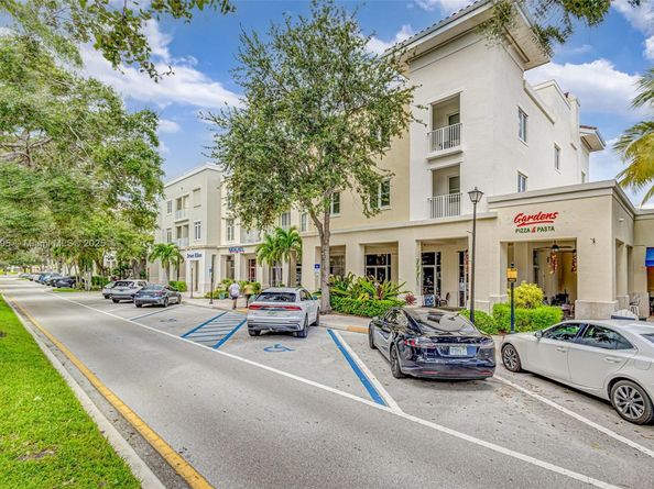 130 Morning Dew Cir, Jupiter FL 33458