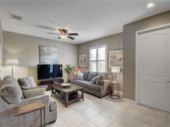 256 SW 6th Ct, Pompano Beach FL 33060