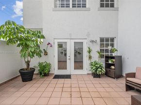 49 Majorca Ave 203, Coral Gables FL 33134