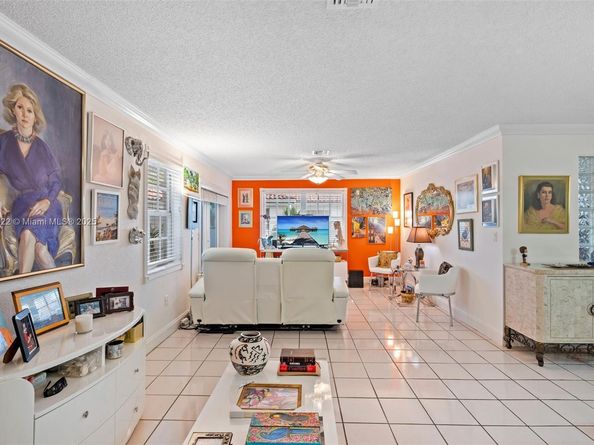 49 Majorca Ave 203, Coral Gables FL 33134