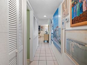 49 Majorca Ave 203, Coral Gables FL 33134