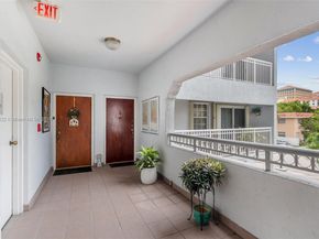 49 Majorca Ave 203, Coral Gables FL 33134