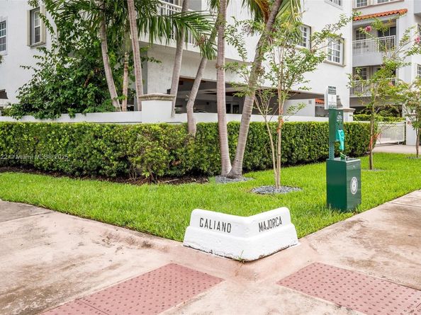 49 Majorca Ave 203, Coral Gables FL 33134