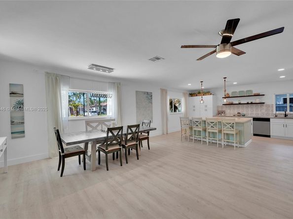 1070 Tyler St, Hollywood FL 33019