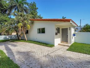 1070 Tyler St, Hollywood FL 33019
