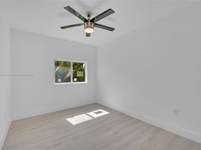 1070 Tyler St, Hollywood FL 33019