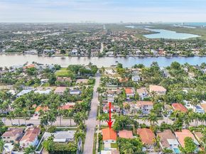 1070 Tyler St, Hollywood FL 33019