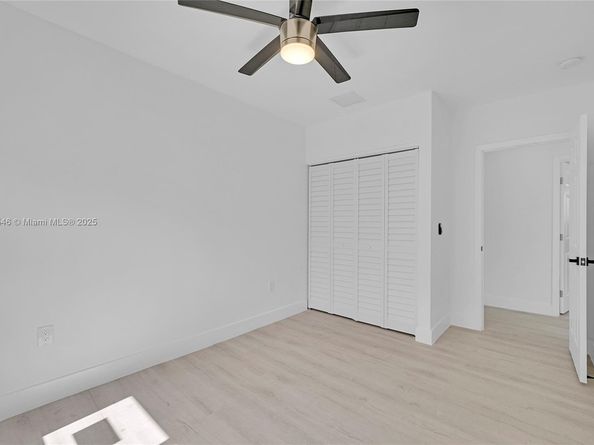 1070 Tyler St, Hollywood FL 33019