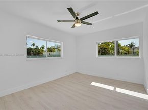1070 Tyler St, Hollywood FL 33019