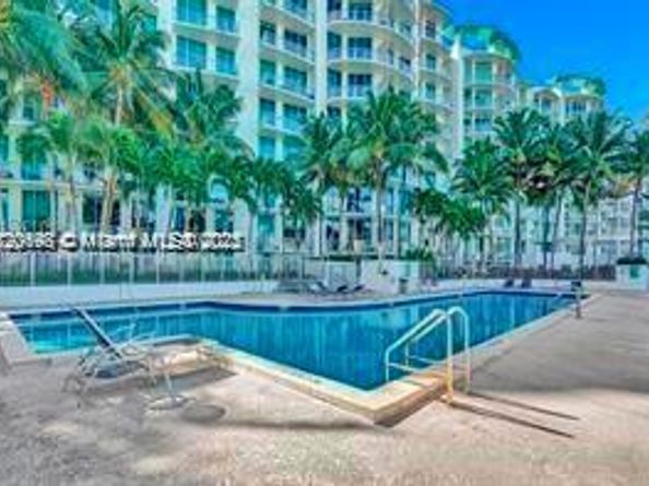 3029 NE 188th St 301, Aventura FL 33180