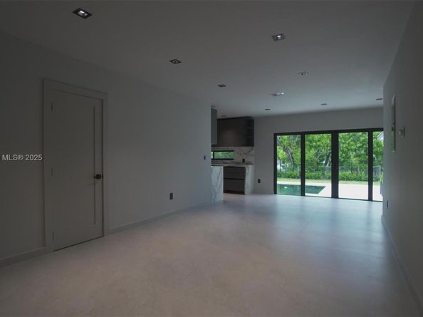 2155 SW 25th Ter, Miami FL 33133