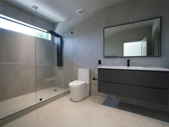 2155 SW 25th Ter, Miami FL 33133