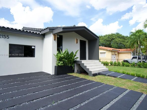 2155 SW 25th Ter, Miami FL 33133