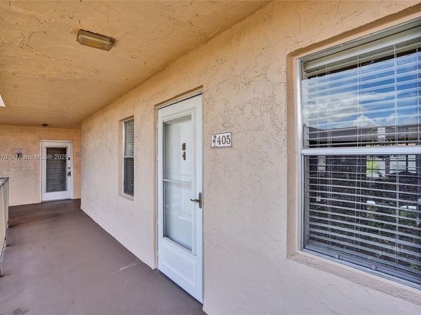 2811 Somerset Dr 405, Lauderdale Lakes FL 33311